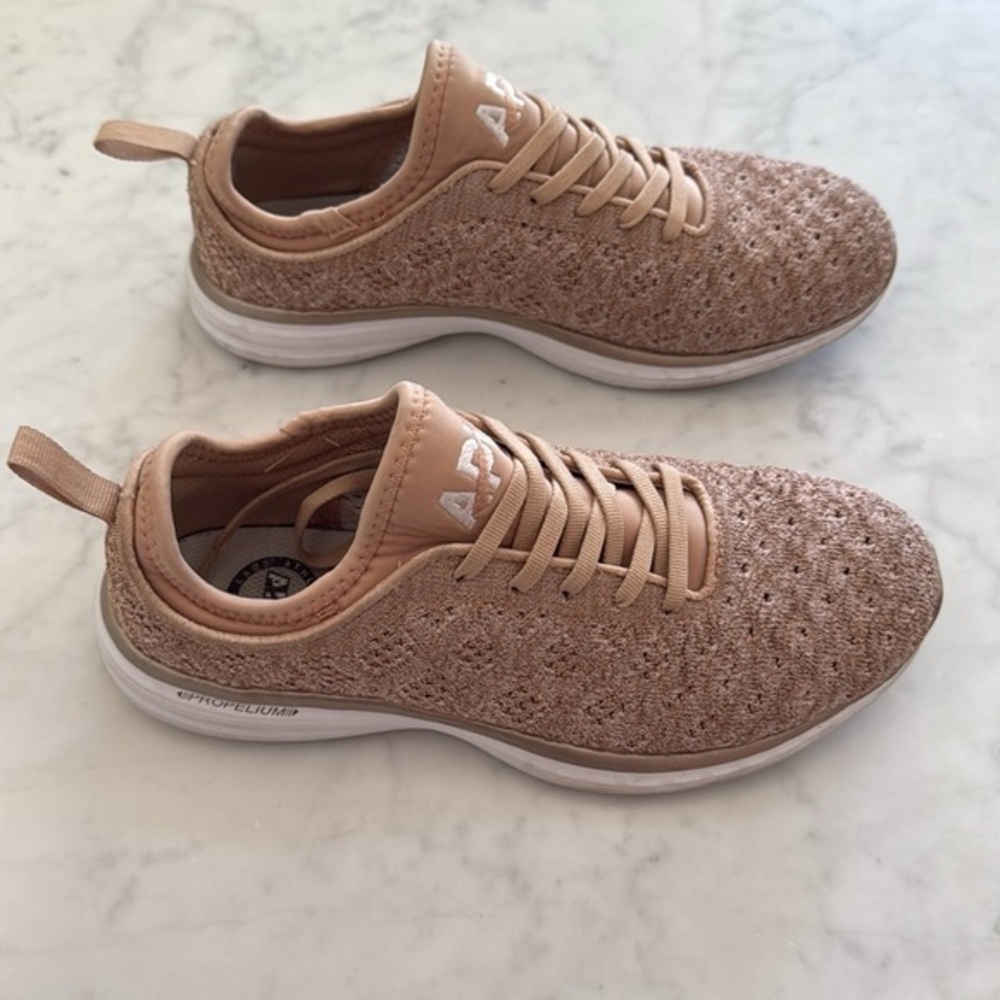 APL TechLoom Phantom Rose Gold Knit Sneakers Women’s Size 8.5 Metallic